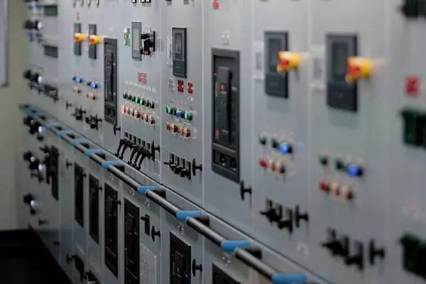 MCC (Motor Control Center)